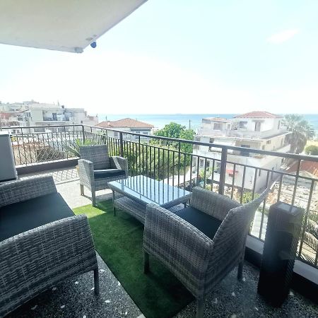 Pure Bliss: Luxury Beachfront Apartment with Panoramic Views Agia Triada  Exterior photo